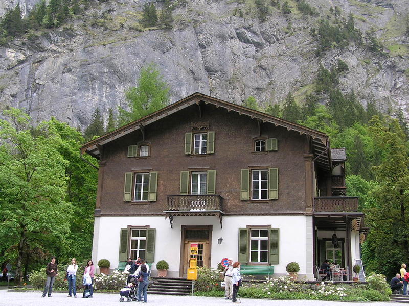 0008 Trümmelbach - restaurace.JPG