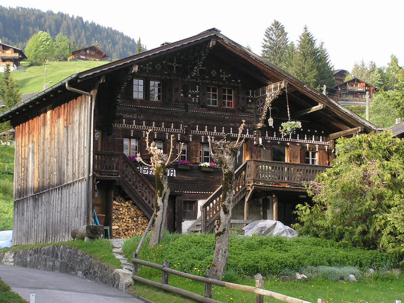 0013 Les Diablerets - dřevěná chalupa.JPG