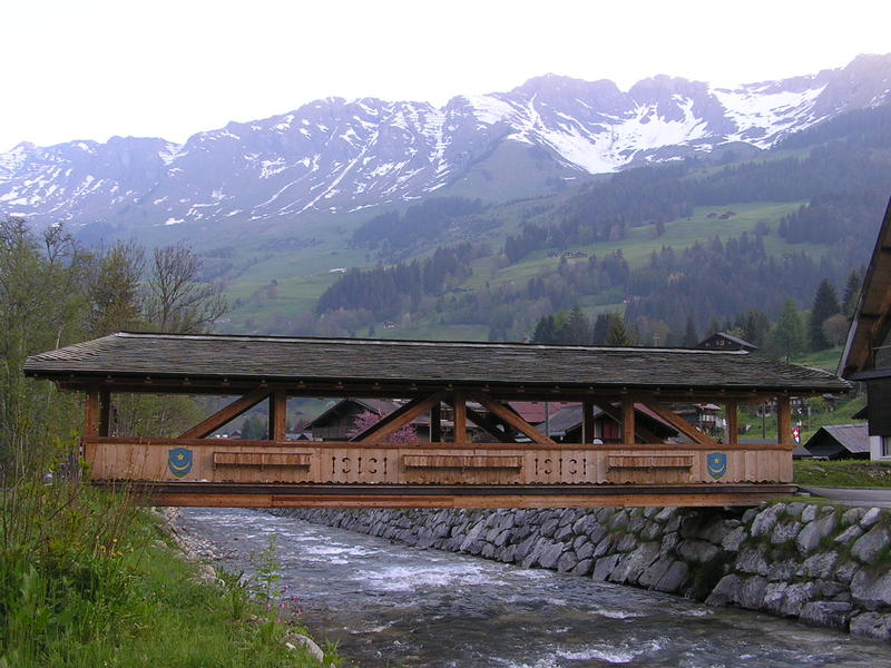0258 Les Diablerets - Vaudské Alpy, most.JPG