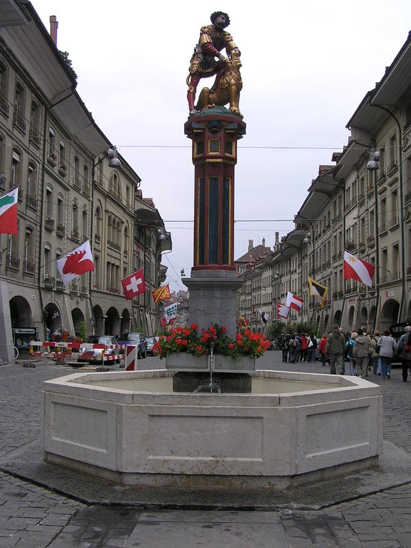 0071 Bern - Kram-gasse, kašna.JPG