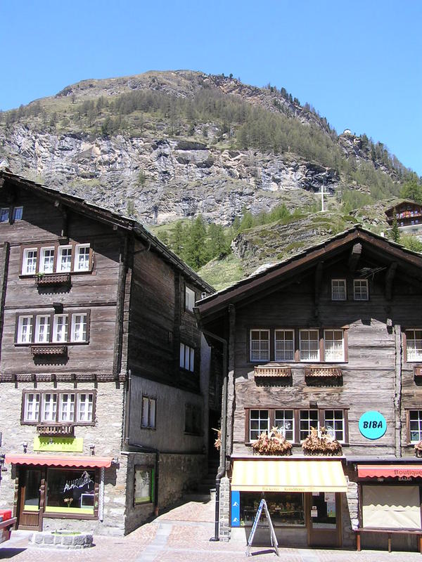 0280 Zermatt - Bahnhofstrasse (Nádražní ulice).JPG