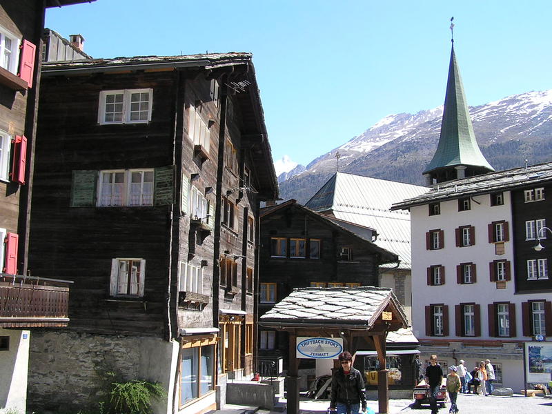 0288  Zermatt - Bahnhofstrasse (Nádražní ulice).JPG