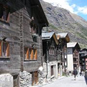 0318 Zermatt - dřevěná obydlí.JPG