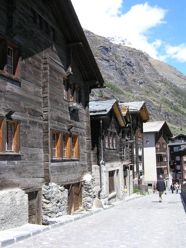 0318 Zermatt - dřevěná obydlí.JPG