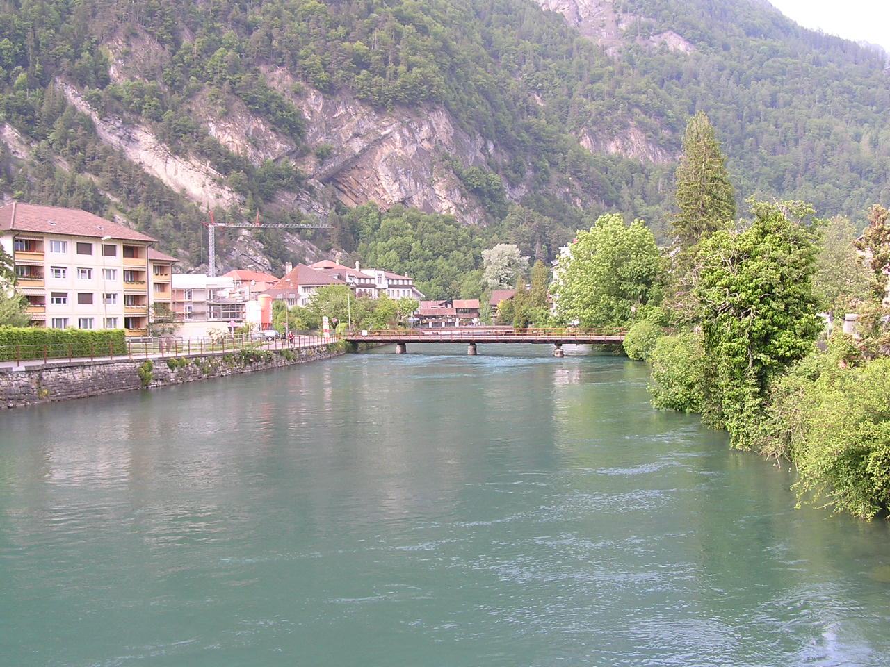 0031 Interlaken - řeka Aare.JPG