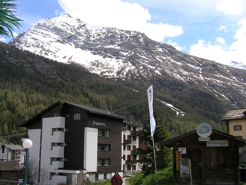 0354 Saas Fee - Walliské Alpy.JPG