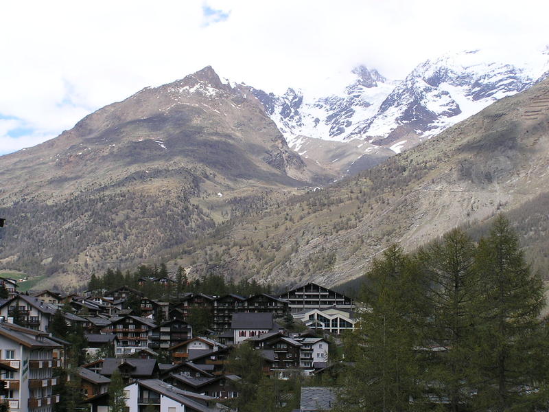 0378 Saas Fee - Walliské Alpy, Dom.JPG