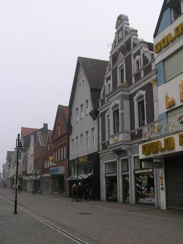 032 Ahlen - Oststrasse _V_chodn_ ulice_.JPG