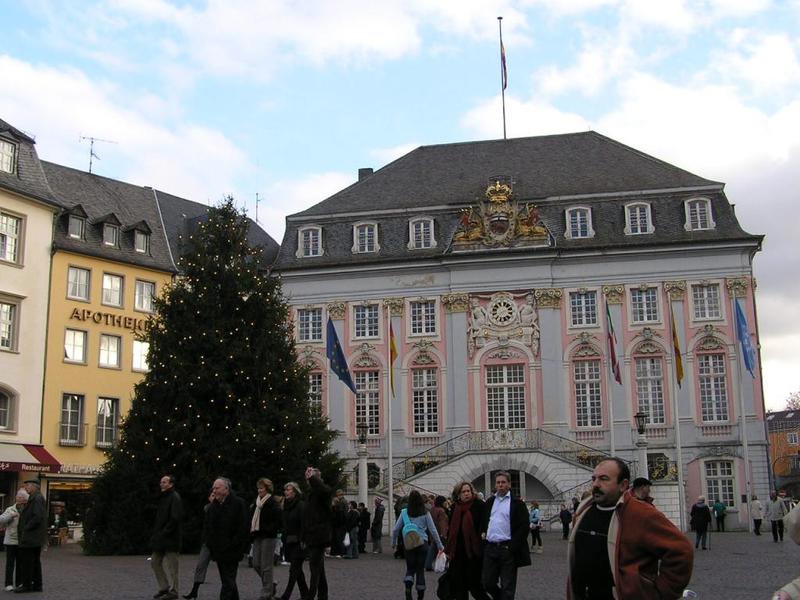 011 Bonn - Altes Rathaus _Star_ radnice_.JPG
