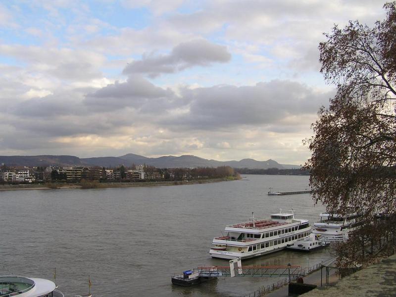 030 Bonn - Rhein _R_n_.JPG