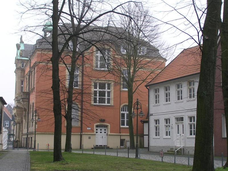 079 Ahlen - Altes Rathaus_Volsmusikschule _Star_ radnice_hudebn_ _kola_.JPG