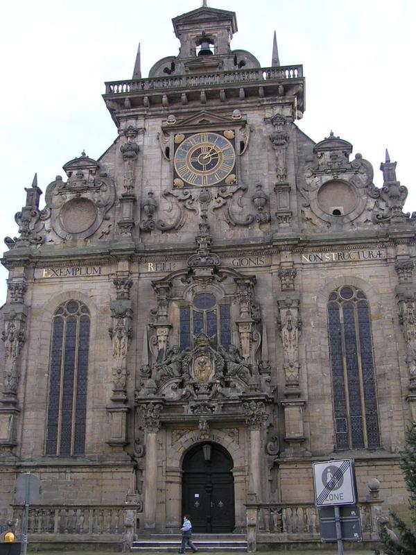 0098 B_ckeburg - Stadtkirche _M_stsk_ kostel_.JPG