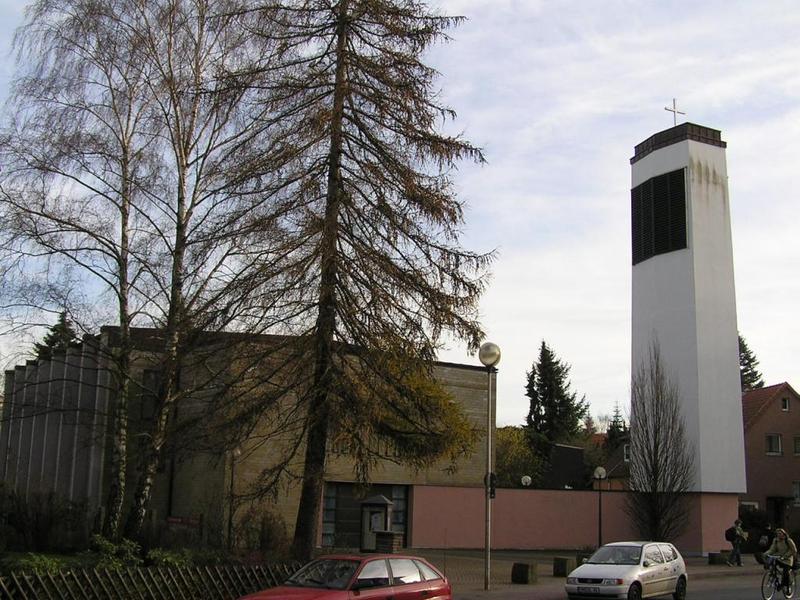 0101 B_ckeburg -  Kath_ Kirchengemeinde St_ Marien _katolick_ kostel sv_ Marie_.JPG