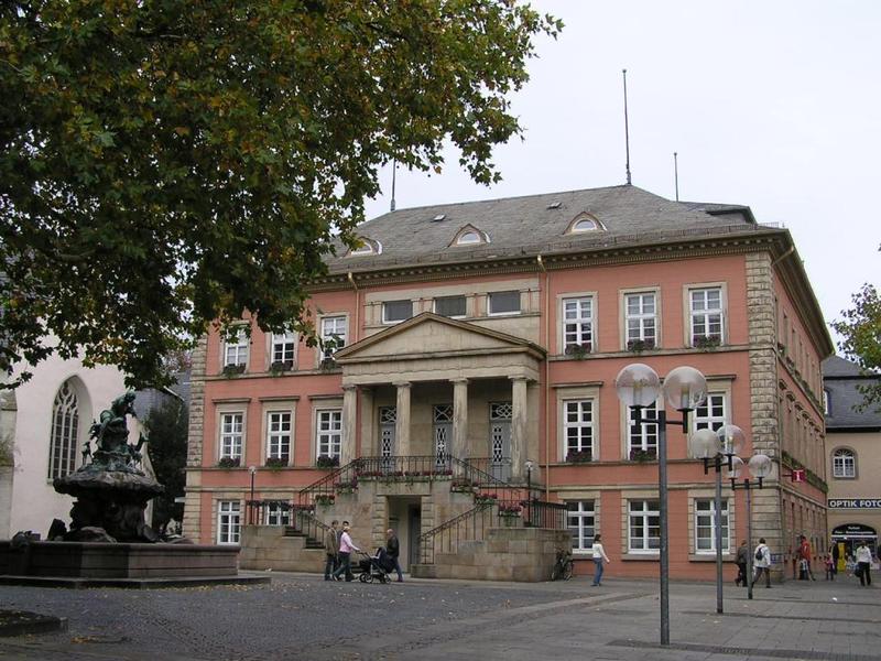 058 Detmold - Rathaus _radnice__ Donopbrunnen _ka_na_.JPG