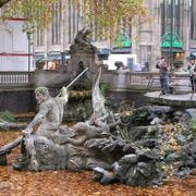 019 D_sseldorf - Tritonenbrunnen _Tritonova ka_na_.JPG