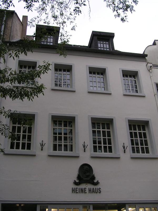 024 D_sseldorf - Heinrich Heine Haus _d_m Heinricha Heineho_.JPG