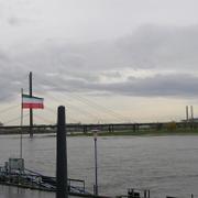 035 D_sseldorf- Rhein _R_n__ Rheinkniebr_cke _R_nsk_ most_.JPG