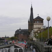 043 D_sseldorf - Rheinuferpromenade _R_nsk_ n_b_e____ Schifffahrt Museum im Schlossturm _Muzeum lodn_ dopravy v Z_meck_ v__i__ L