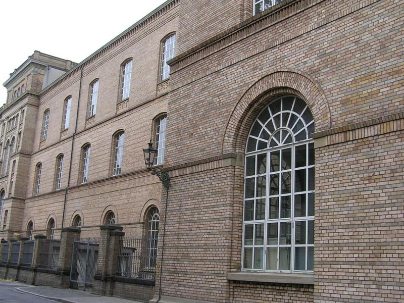 062 D_sseldorf - Kunstakademie _Akademie um_n__.JPG