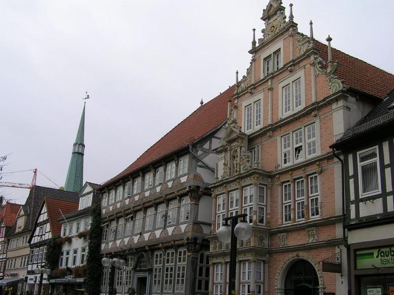 014 Hameln - Leisthaus a Stiftsherrenhaus - muzeum.JPG