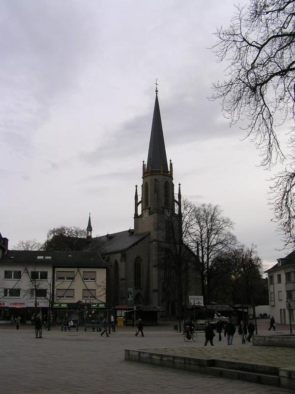 018 G_tersloh - Martin-Luther-Kirche _kostel Martina Luthera__ Konrad Adenauer Platz _n_m_st_ Konr_da Adenauera_.JPG