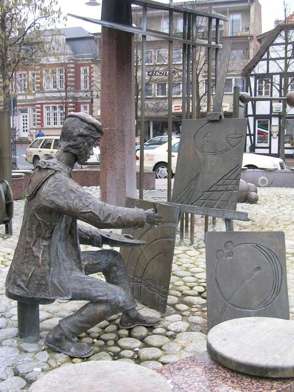 026 Kamen - Brunnen auf dem Alten Markt --- Die Quelle von Gregor Telgmann _studna na Star_m n_m_st__.JPG