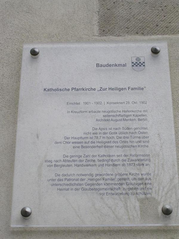 037 Kamen - Kirche Heilige Familie _kostel Svat_ rodiny_ - katolick__ popiska.JPG