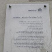 037 Kamen - Kirche Heilige Familie _kostel Svat_ rodiny_ - katolick__ popiska.JPG