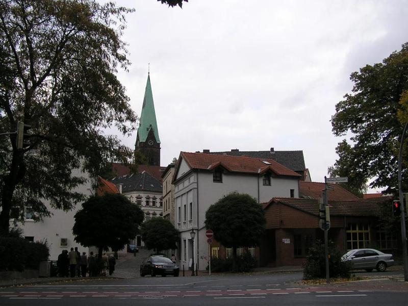 043 Minden - Simeonkirche_ ulice Schwichowwall.JPG