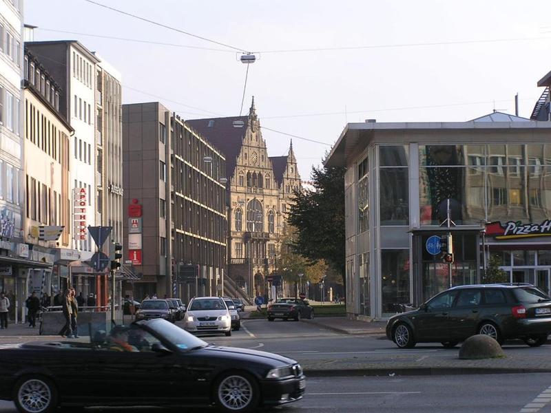 004 Bielefeld - radnice_ Jahnplatz.JPG