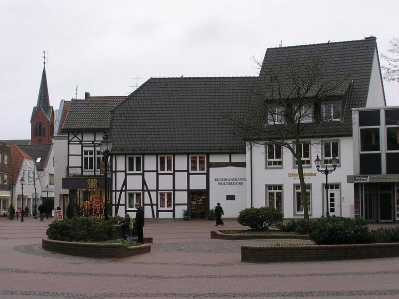 003 Oelde - Marktplatz _Tr_n_ n_m_st__.JPG