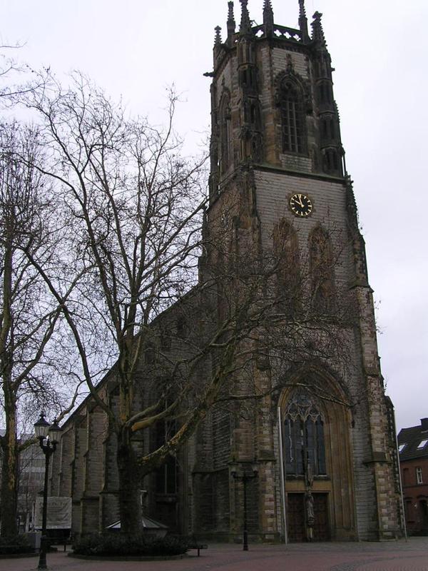 005 Oelde - Kirche St_ Johannes _kostel sv_ Jana_.JPG