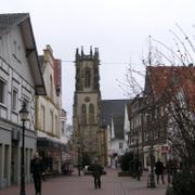 019 Oelde - Lange Strasse _Dlouh_ ulice__ St_ Johannes Kirche _kostel sv_ Jana_.JPG