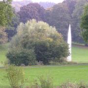 0045 Bielefeld - park u Rudolf Oetker Halle.JPG