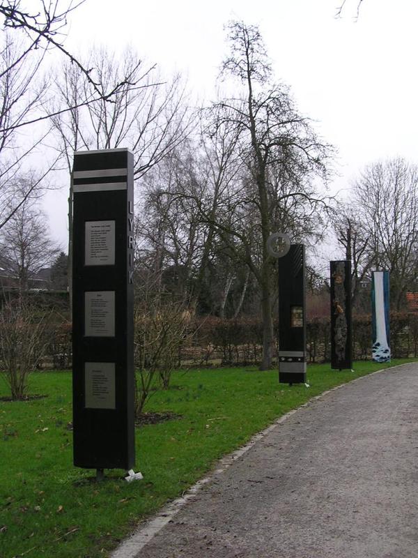 035 Oelde - Vier-Jahreszeiten-Park _Park _tvero ro_n_ch obdob__.JPG