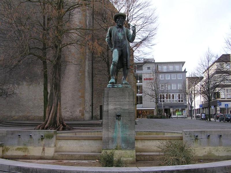 007 Bielefeld - Leineweberdenkmal _Leinewerber_v pomn_k_.JPG