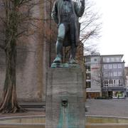 008 Bielefeld - Leineweberdenkmal _Leinewerber_v pomn_k_.JPG