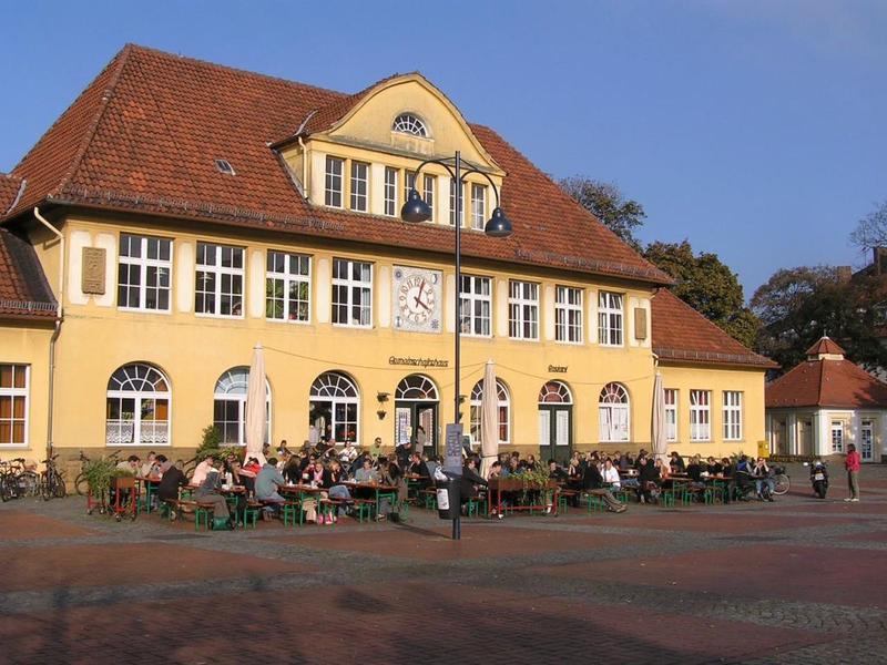 008 Bielefeld - Siegfriedplatz_ b_v_ postovn_ d_m.JPG