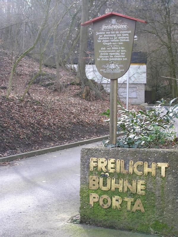 0123 Porta Westfalica - Freilichtb_hne _P__rodn_ divadlo_.JPG