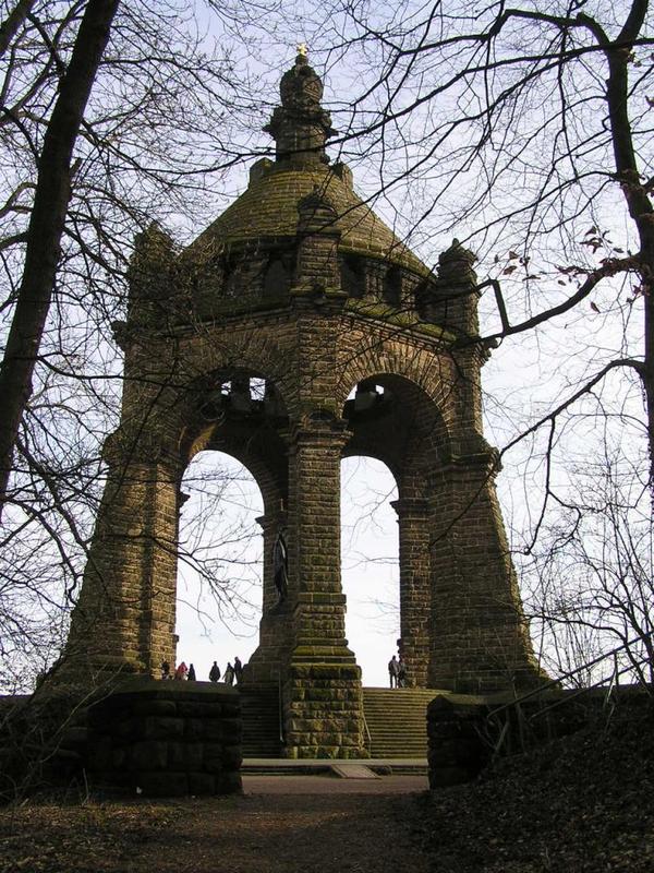 0128 Porta Westfalica - Kaiser-Wilhelm-Denkmal _pomn_k c_sa_e Vil_ma_.JPG