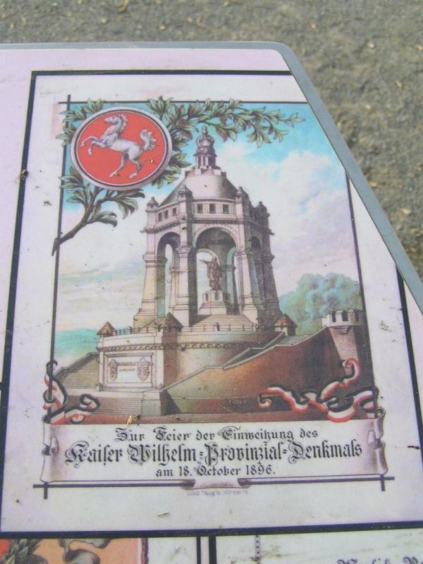 0167 Porta Westfalica - Kaiser-Wilhelm-Denkmal _pomn_k c_sa_e Vil_ma__ popisky.JPG