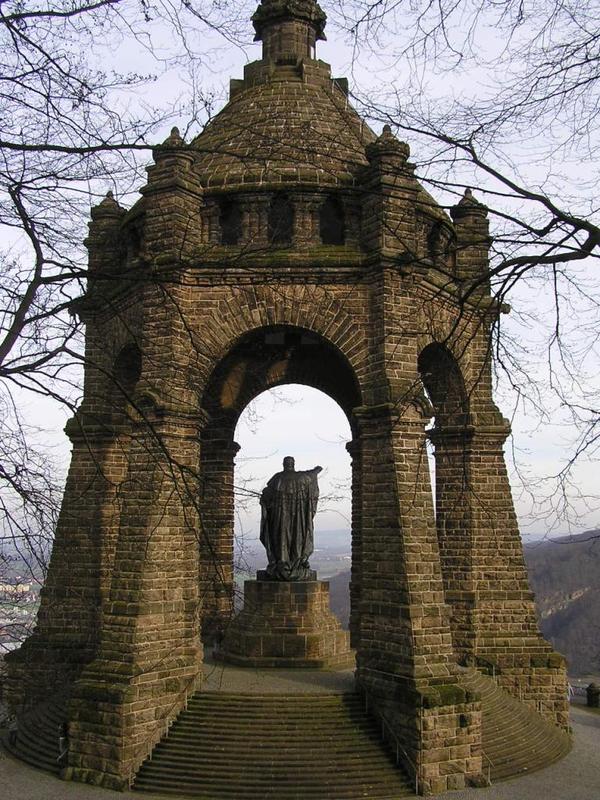 0177 Porta Westfalica - Kaiser-Wilhelm-Denkmal _pomn_k c_sa_e Vil_ma_.JPG