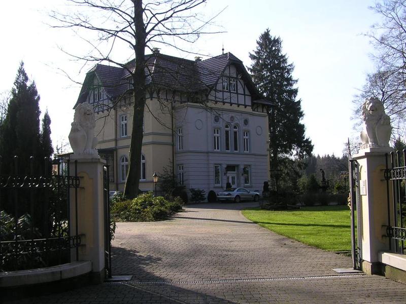 017 Schloss Holte - vila.JPG