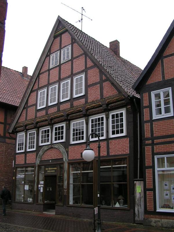 010 Stadthagen - domy na Echternstrasse.JPG