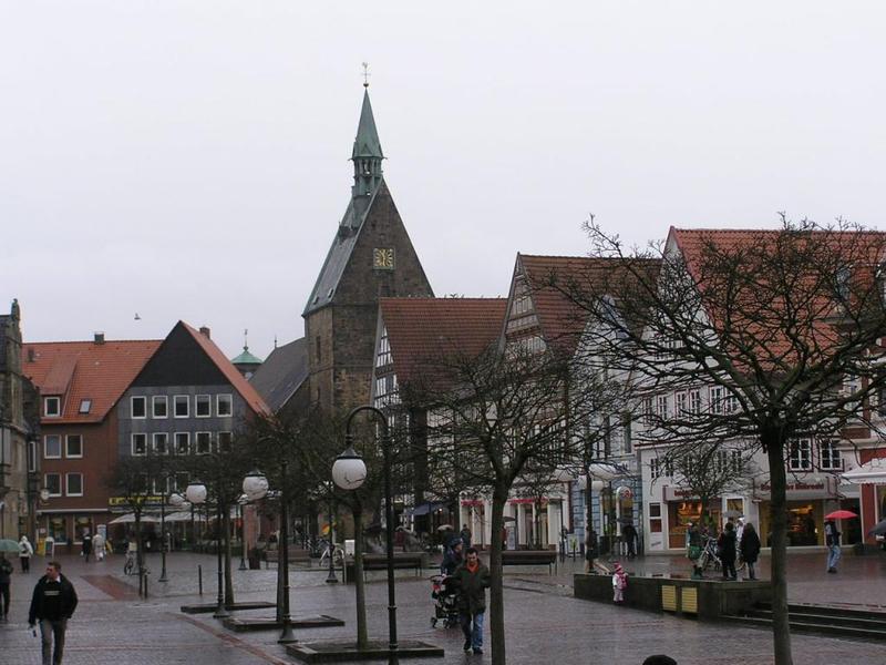 019 Stadthagen - Marktplatz _Tr_n_ n_m_st__.JPG