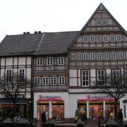 026 Stadthagen - Marktplatz _Tr_n_ n_m_st__.JPG