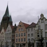 030 Warendorf - Marktplatz _Tr_n_ n_m_st___ St_ Laurentius Kirche _kostel_.JPG