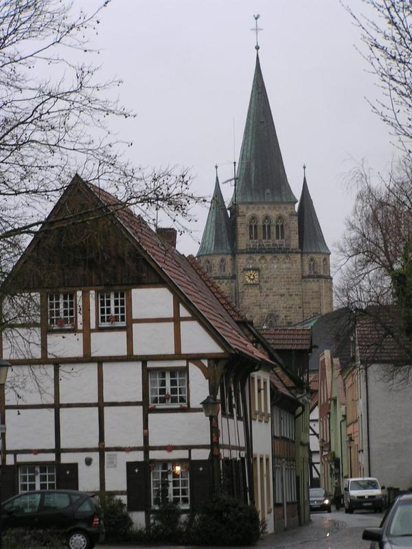 077 Warendorf - St_ Laurentius Kirche z Klosterstrasse.JPG