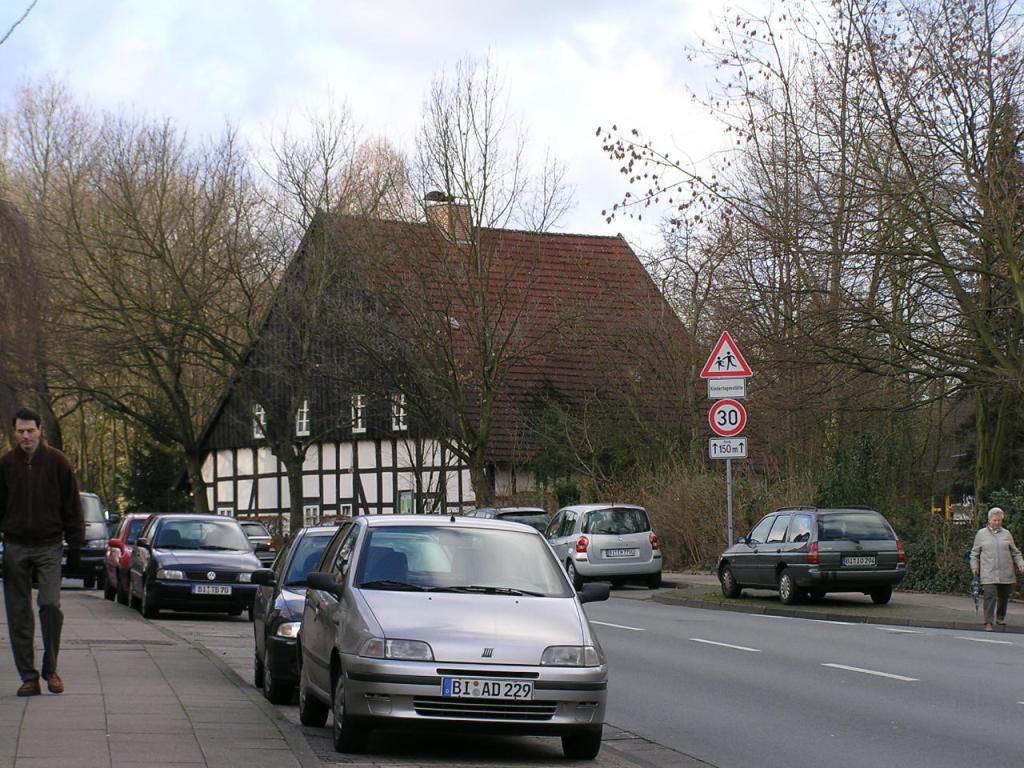 020 Bielefeld - Altst_dter Gemeidehaus _Starom_stk_ spole_ensk_ d_m_.JPG